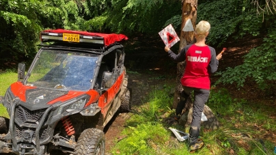 Lucrări tipice sezonului estival: Salvatorii montani maramureșeni au marcat traseul turistic care leagă Blidari de județul Satu Mare (FOTO)