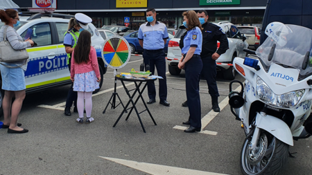 De 1 Iunie: Copiii au participat alături de polițiști la o întâlnire preventiv-educativă
