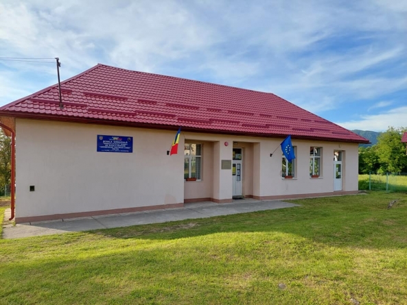 Şcoala primară din Plopiş a primit numele „Justinian Arhiepiscopul” (FOTO)