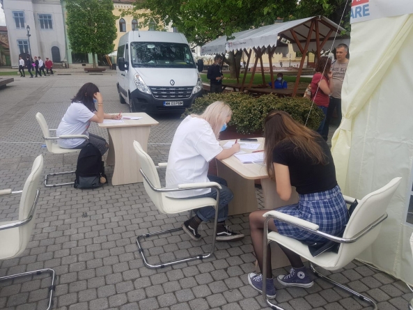 Vaccinarea în Maramureș: Maraton nou de imunizare a populației anti-COVID-19, timp de încă 3 zile, iarăși în Piața Libertății din Baia Mare