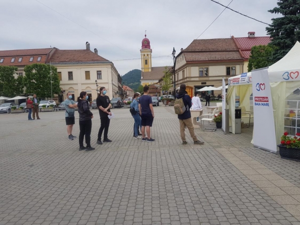 Vaccinarea în Maramureș: Primul weekend cu patru maratoane de imunizare anti-COVID-19. În Baia Mare, doritorii s-au împărțit între cele două centre (FOTO)