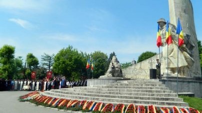 Ceremonial militar: Ziua Eroilor, sărbătorită în Baia Mare