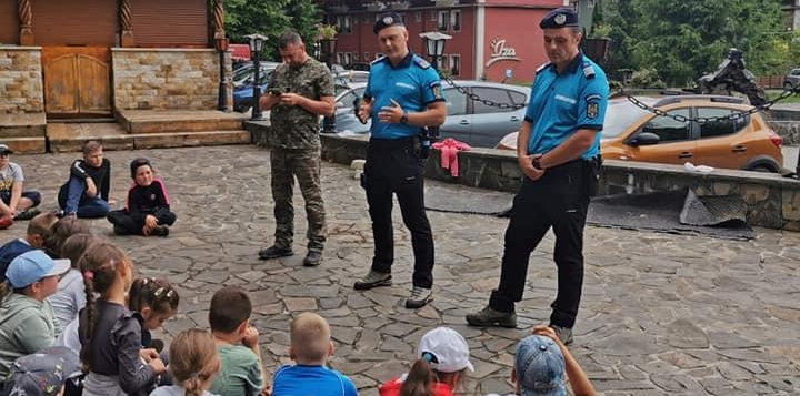 „Vacanță în siguranță” pentru alți 60 de copii; Ce au învățat ei de la jandarmii montani