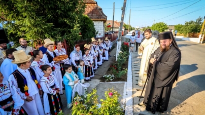 PS Timotei a târnosit biserica Parohiei Ortodoxe Blaja (FOTO)