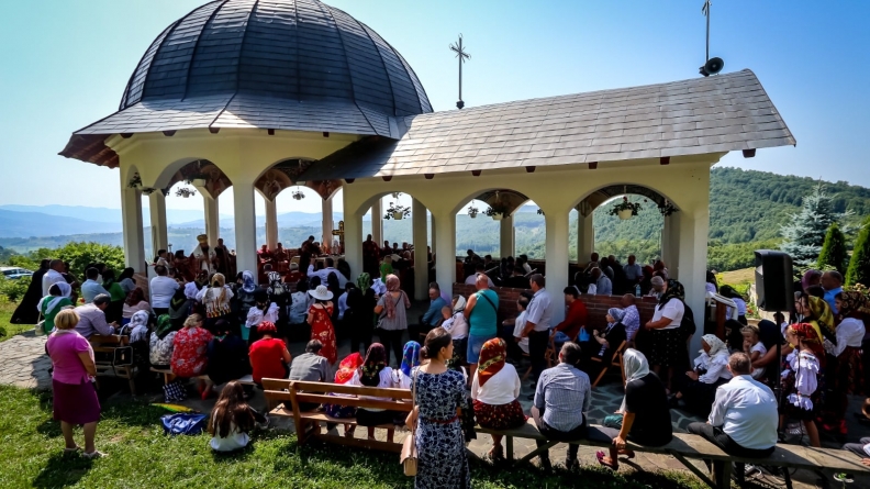 A fost hramul paraclisului de la demisolul noii biserici a Mănăstirii Petrova (FOTO)