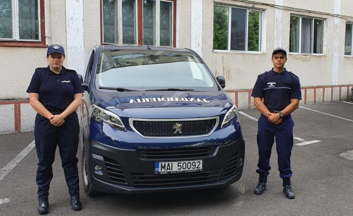 Pregătire pentru viitor: Studenţi în practică la Jandarmeria Maramureş           