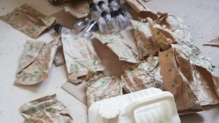 În Maramureș și Satu Mare: Percheziții domiciliare la persoane care se ocupă cu droguri; Cinci dintre acestea au fost reținute (FOTO)