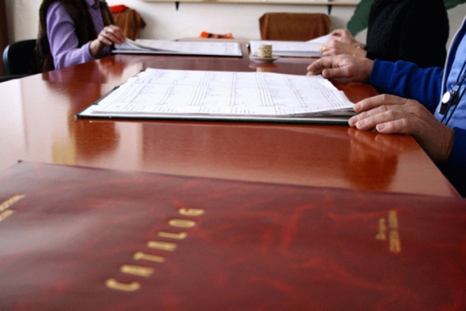 SLI MM cere în instanță suspendarea ordinului privind echivalarea doctoratului