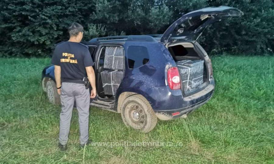 Captură în nordul Maramureșului: 9.997 pachete cu țigări confiscate de polițiști în apropierea localității Săpânța. Erau dubuite într-o mașină! (VIDEO ȘI FOTO)