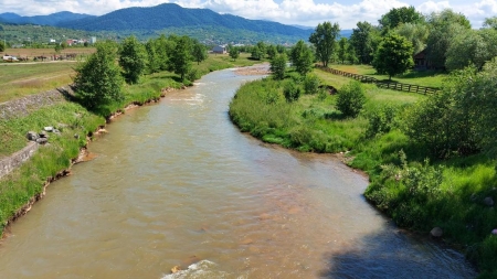 Lucrări importante în Maramureș: A fost finalizată decolmatarea albiei râului Săsar, pe raza comunei Recea, pe jumătate de kilometru (FOTO)
