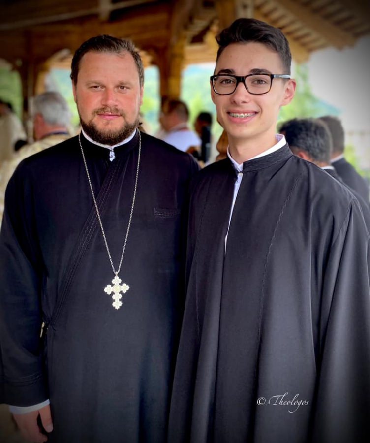 Grupul psaltic „Theologos” al Episcopiei Maramureșului și Sătmarului are membru nou