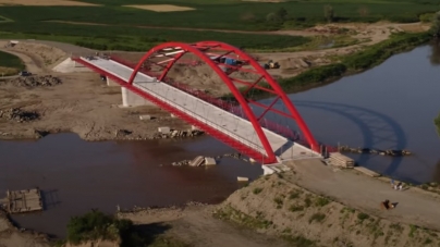 O lucrare foarte importantă: Se va turna asfaltul pe podul peste Someș de la Seini. Finalizarea lucrărilor este dată peste cap de situația PNDL (VIDEO ȘI FOTO)