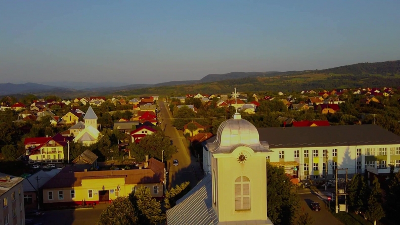 Anunț de participare la licitație deschisă pentru concesiune teren