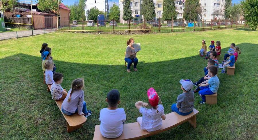 „Citește-mi 100 de povești!”: 3.713 copii din Maramureș au descoperit, săptămânal, cărți interesante prin intermediul unui program inedit