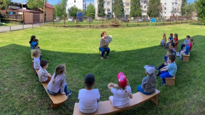 „Citește-mi 100 de povești!”: 3.713 copii din Maramureș au descoperit, săptămânal, cărți interesante prin intermediul unui program inedit