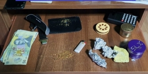 Șapte percheziții domiciliare: Cannabis și diferite sume în lei și valută au fost confiscate la Sighetu Marmației