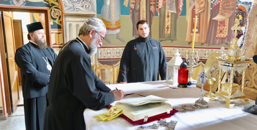 Ierarhii au făcut vizite în mai multe parohii din Protopopiatul Sighet