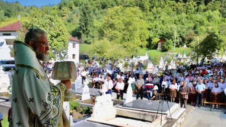 A fost târnosită biserica Parohiei Ortodoxe Moisei I; PS Iustin: „Biserica lui Hristos merge înainte de 2000 ani”