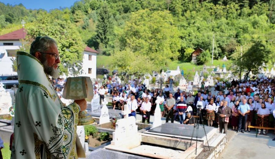A fost târnosită biserica Parohiei Ortodoxe Moisei I; PS Iustin: „Biserica lui Hristos merge înainte de 2000 ani”