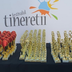 Din nou la înălțime: Mai mulți copii și tineri din Maramureș au obținut premii în cadrul „Festivalului Tinereții” din Mangalia