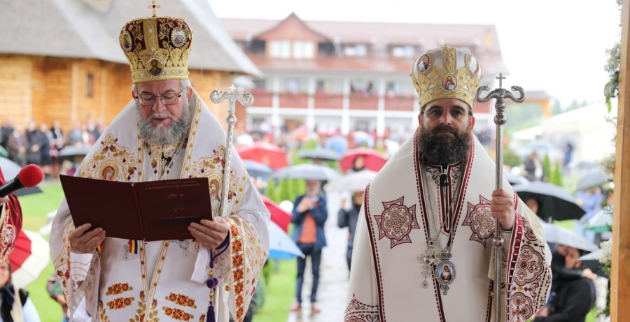 Hramul Mănăstirii Borșa Pietroasa: În fruntea soborului s-au aflat PS Iustin și PS Timotei, Episcopul Spaniei şi Portugaliei FOTO)