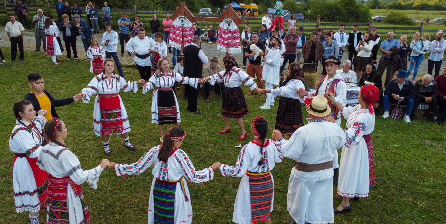 Eveniment pe cinste: A fost Danț la șură în Lăpuș (FOTO)