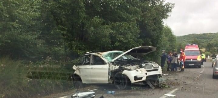 Eveniment cu BMW implicat: În județul Maramureș, un copil, o femeie, doi bărbați, victime în accident pe Cavnic. Ce spun polițiștii! (FOTO)