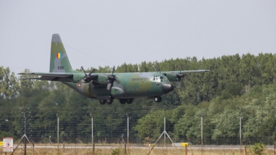 Avionul Hercules cu românii evacuați din Afganistan a ajuns în România