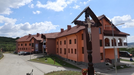 PS Timotei Sătmăreanul, vizită la Centrul Social „Bunul Samarinean” din Coroieni (FOTO)