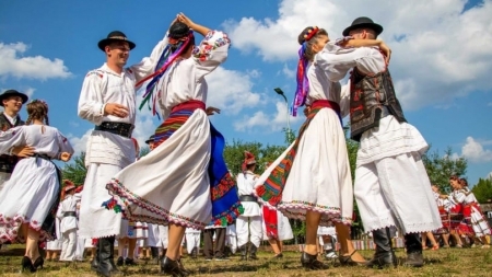 Muzică și voie bună: Sunteți invitați la Joc la Dobric