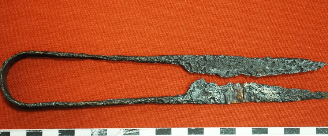 Foarfeca din fier din necropola celtică de la Ciumești este „exponatul săptămânii” la Muzeul de Istorie și Arheologie Maramureș