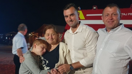 Exclusiv DirectMM: O nouă șansă la viață: Pompierul maramureșean Ionuț Ahrițculesei, intervenție salvatoare, în timpul liber. Femeie salvată la un botez (FOTO)