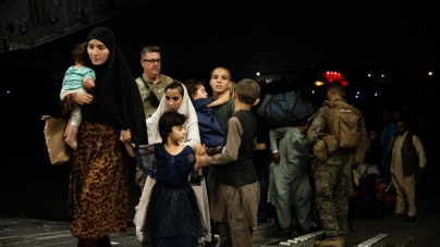 MAE: 45 de cetățeni afgani, evacuați sâmbătă din Afganistan. Ei vor ajunge în România
