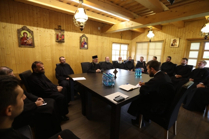 Ședință administrativă cu slujitorii Catedralei Episcopale din Baia Mare (FOTO)