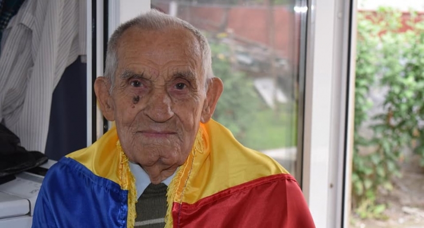 Un moment realmente special în județul Maramureș: O frumoasă vârstă a împlinit veteranul de război Dumitru Stan, municipiul Sighetu Marmației:101 de ani (FOTO)