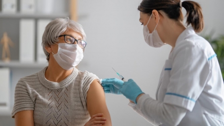 Vaccinarea în Maramureș: Peste 211.000 persoane au primit cel puțin prima doză de ser anti-COVID-19. În jur de 7.070, la medicii de familie