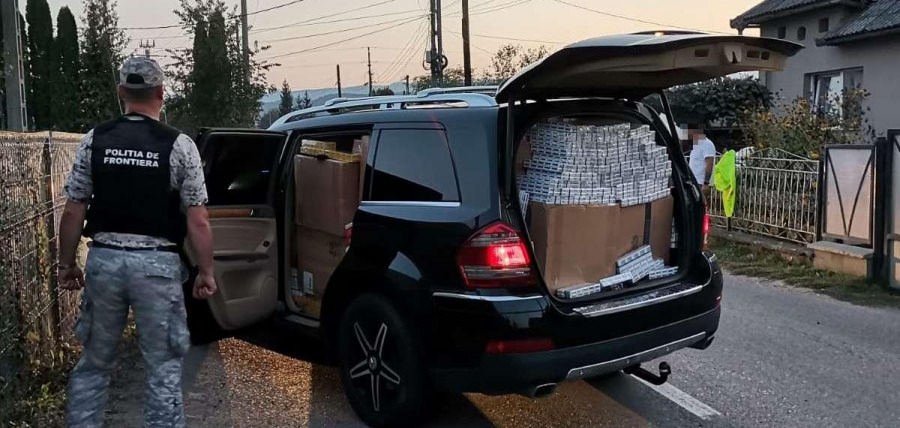 În Sighet și Nănești: Focuri de armă pentru oprirea în trafic a două autoturisme încărcate cu ţigări de contrabandă