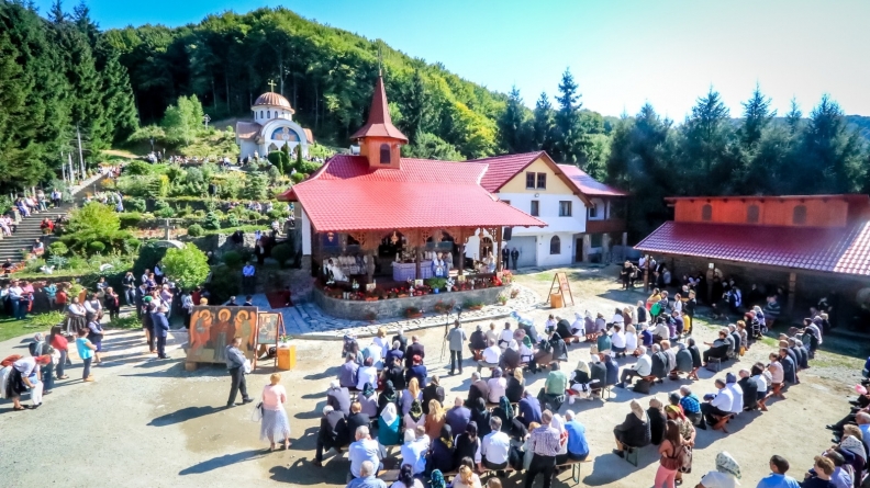 De Praznicul Nașterii Maicii Domnului: A fost hram la Mănăstirea Chiuzbaia (FOTO)