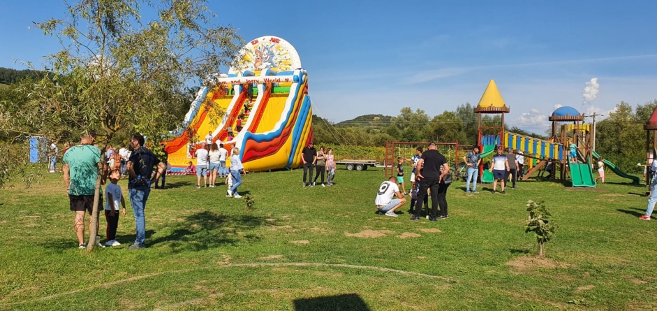 Back to school: Ultima zi de vacanță este sărbătorită de copiii din Târgu Lăpuș prin joacă și activități inedite