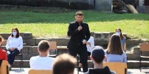 Elevii de la „Barițiu” și Transporturi Auto Baia Sprie au vorbit despre bullying cu Cătălin Moroșanu