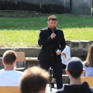 Elevii de la „Barițiu” și Transporturi Auto Baia Sprie au vorbit despre bullying cu Cătălin Moroșanu