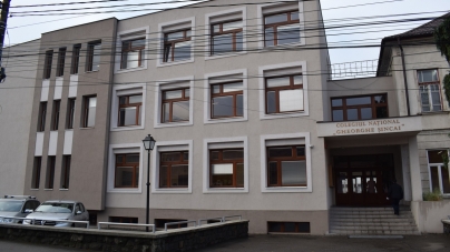 Vaccinare dar și responsabilitate: În Baia Mare mai bine de 50 elevi imunizați anti-COVID-19 de o echipă mobilă, la Colegiul Național ”Gheorghe Șincai”! (FOTO)