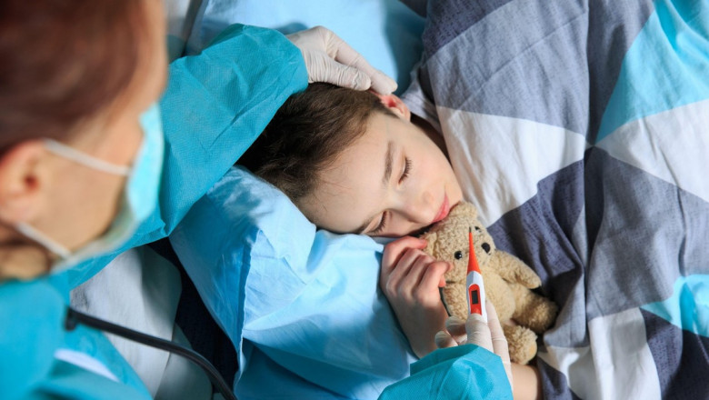 Comunicat al Ministerului Sănătății:În țara noastră toți părinții care sunt internați împreună cu copii lor vor fi tratați anti-COVID-19 pe secția de pediatrie