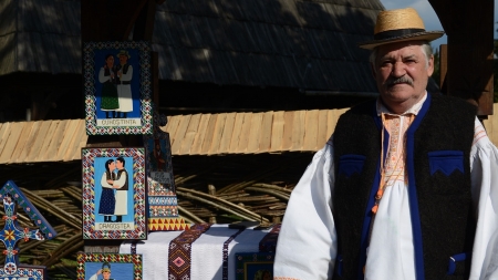 Meșterul popular Dumitru Pop Tincu, continuatorul Cimitirului Vesel de la Săpânța, a primit titlul de „Tezaur uman viu”