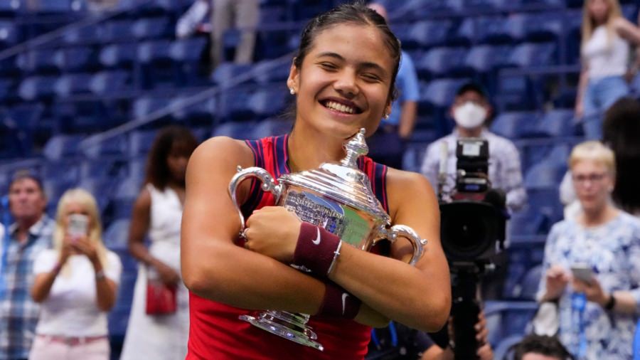Britanică în acte, româncă însă în suflet: Noua campioană a US Open arată lumii rădăcinile sale în țara noastră, după marea victorie (FOTO)