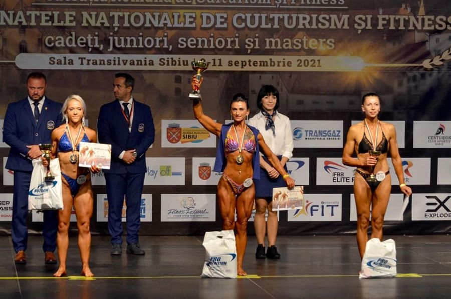 Un succes absolut superb:O sportivă maramureșeană, triplă campioană în cadrul competiției naționale de Fitness și Culturism! Este polițistă la Frontieră (FOTO)