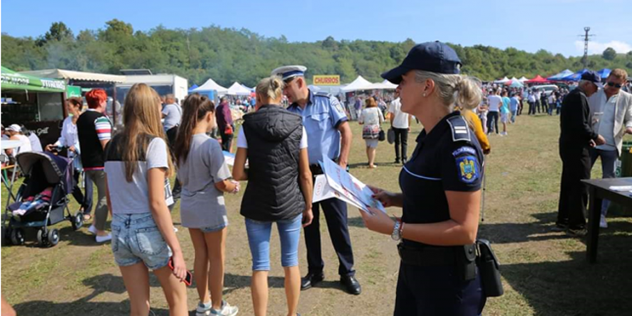 Polițiștii au dus campania „Vacanța s-a terminat!” și la Târgul Cepelor din Asuaju de Sus