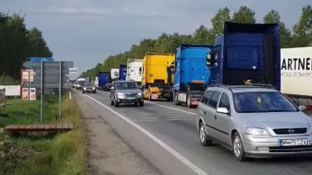 Protest la nivel național: În județul Maramureș transportatorii circulă în plimbare pe principalele șosele claxonând în trafic. Lista cererilor (VIDEO ȘI FOTO)