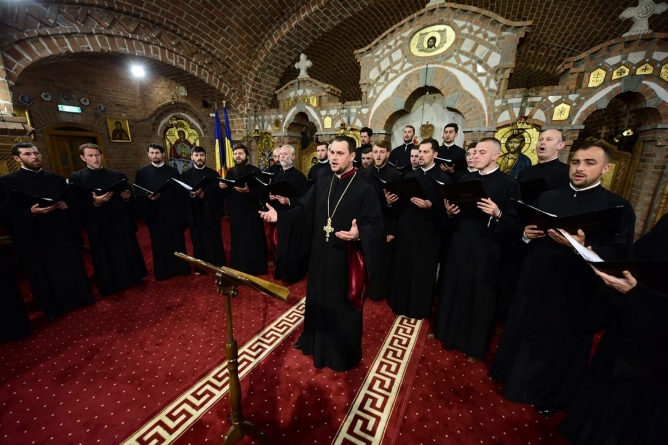 În această duminică: Grupul psaltic „Theologos” al Episcopiei se va afla în Humulești, Neamț, unde va răspunsurile la Sfânta Liturghie