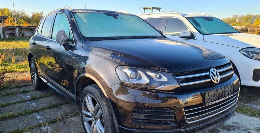 Volkswagen Touareg, în valoare de 100.000 de lei, furat din Germania, descoperit în Petea